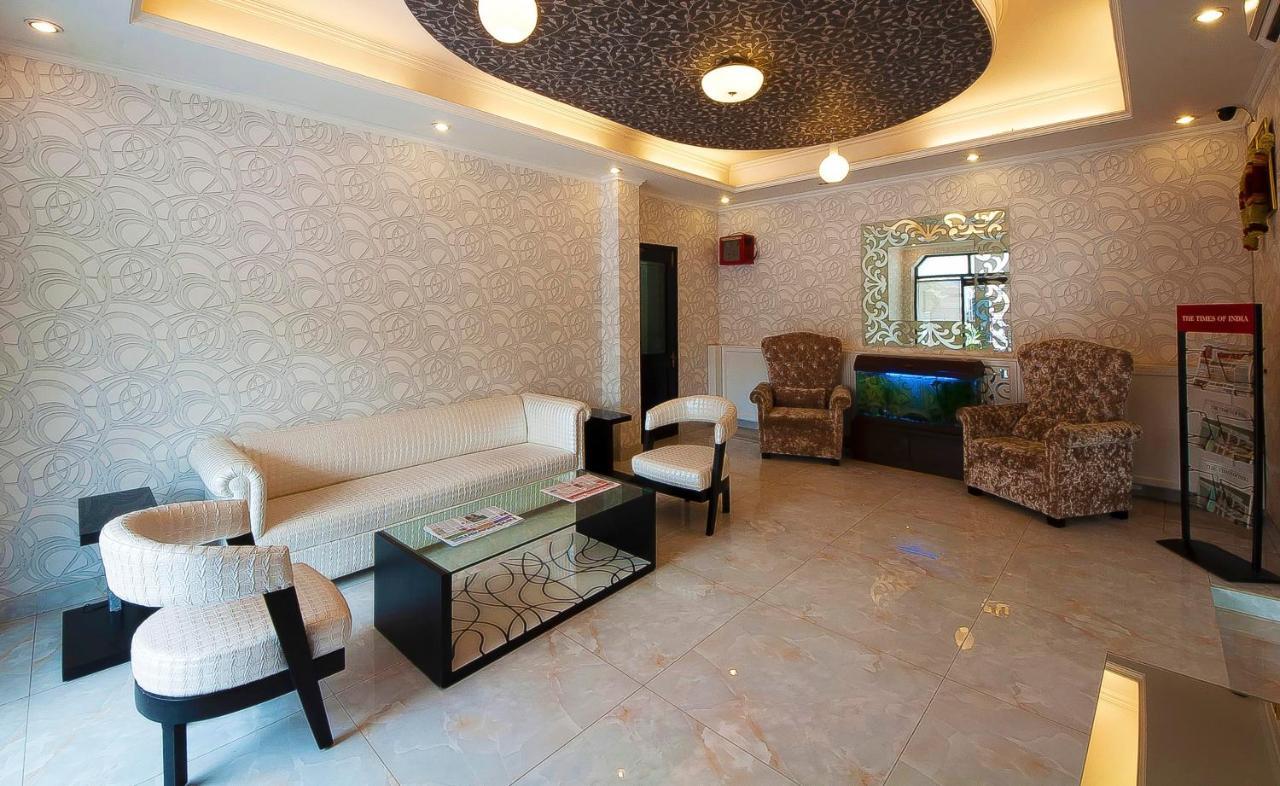 Pitrashish Grand And Premium Hotel Delhi  Eksteriør billede