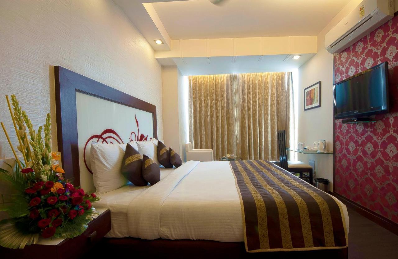 Pitrashish Grand And Premium Hotel Delhi  Eksteriør billede